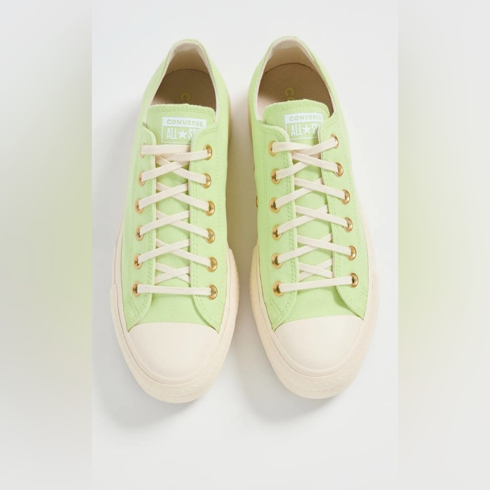 Converse Unisex Chuck Taylor All Star Lift Platform Low Top in Citron Size 7 - Picture 2 of 8